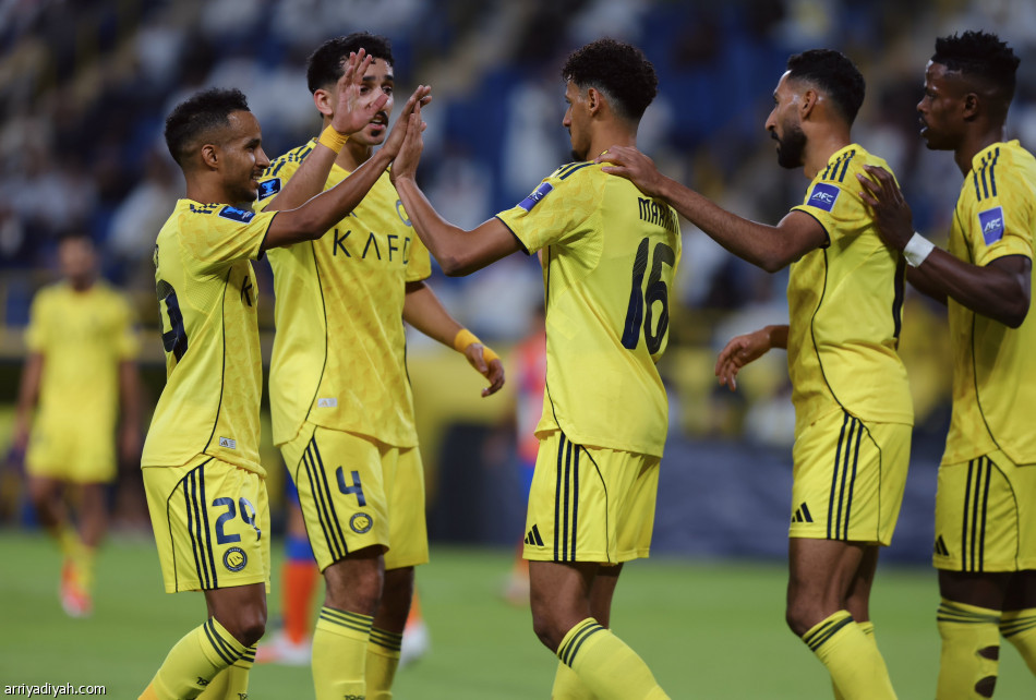 النصر يكتسح