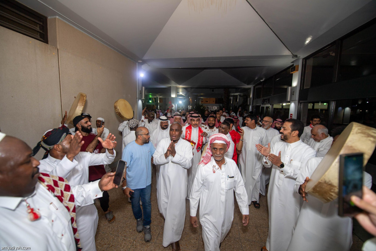 احتفاء بعودة خيمي