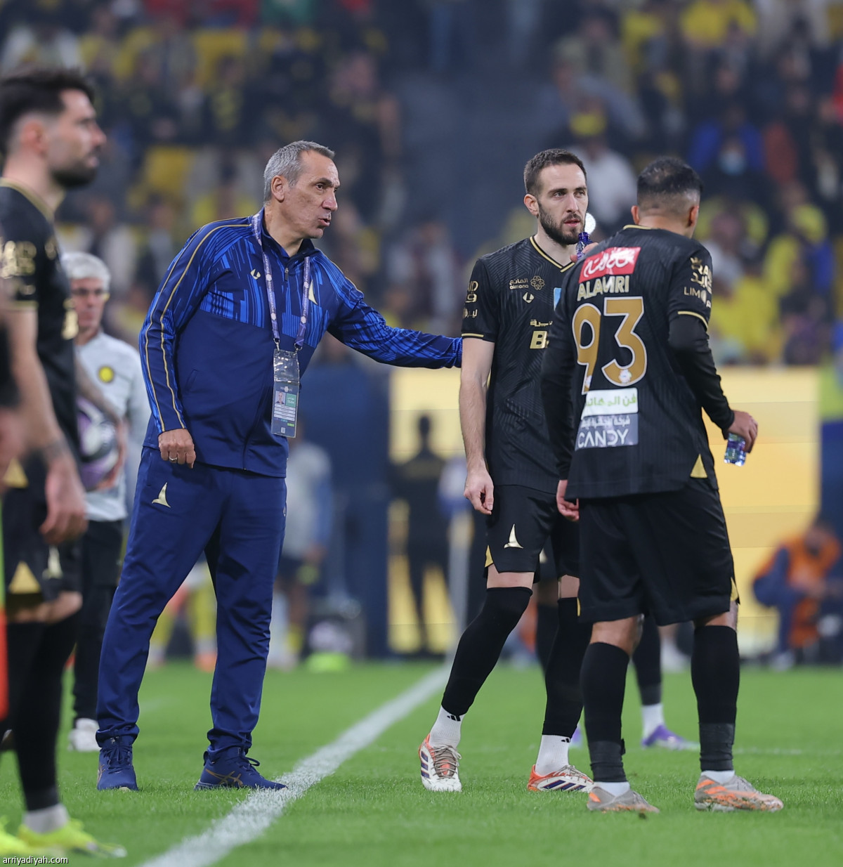 رباعية وعلامة كاملة