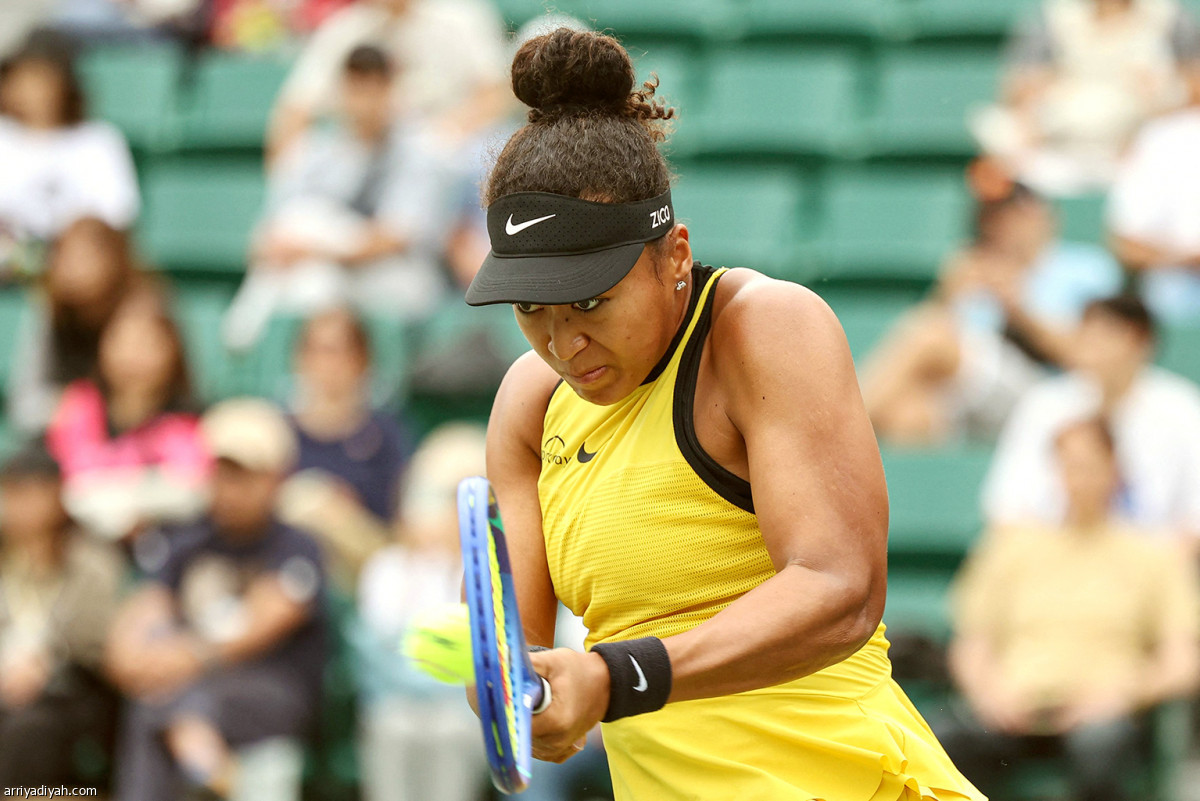 أوساكا تعبر